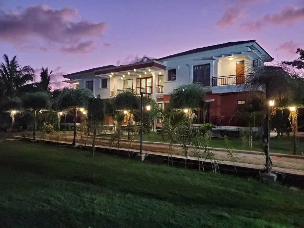 Seagull'S Nest Beach House - Unit Of Prohotel Madras Buitenkant foto